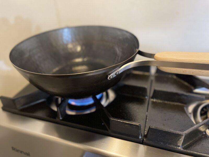 調理後に軽く油を塗って軽く火を入れます：enzo中華鍋