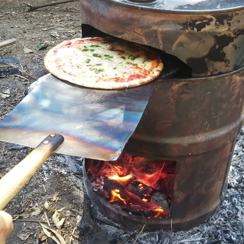 ドラム缶DIY制作のピザ釜で焼いてみた